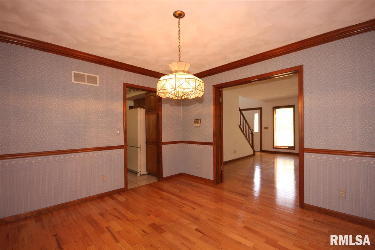 3632 West Chartwell Road Peoria, IL 61614 - Photo 10 of 36 Gallery Image 10
