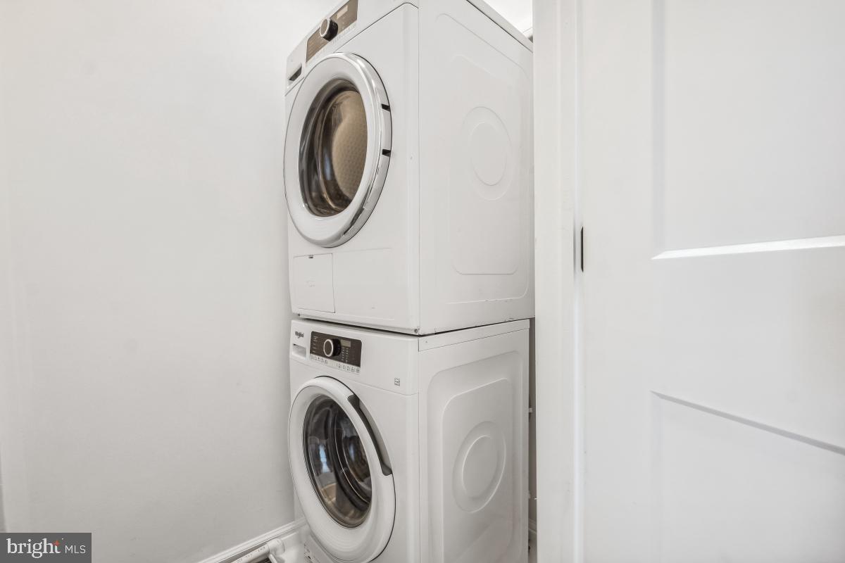 4420 15th Street Northwest Washington, DC 20011 - Photo 19 of 30 a utility room with dryer and washer