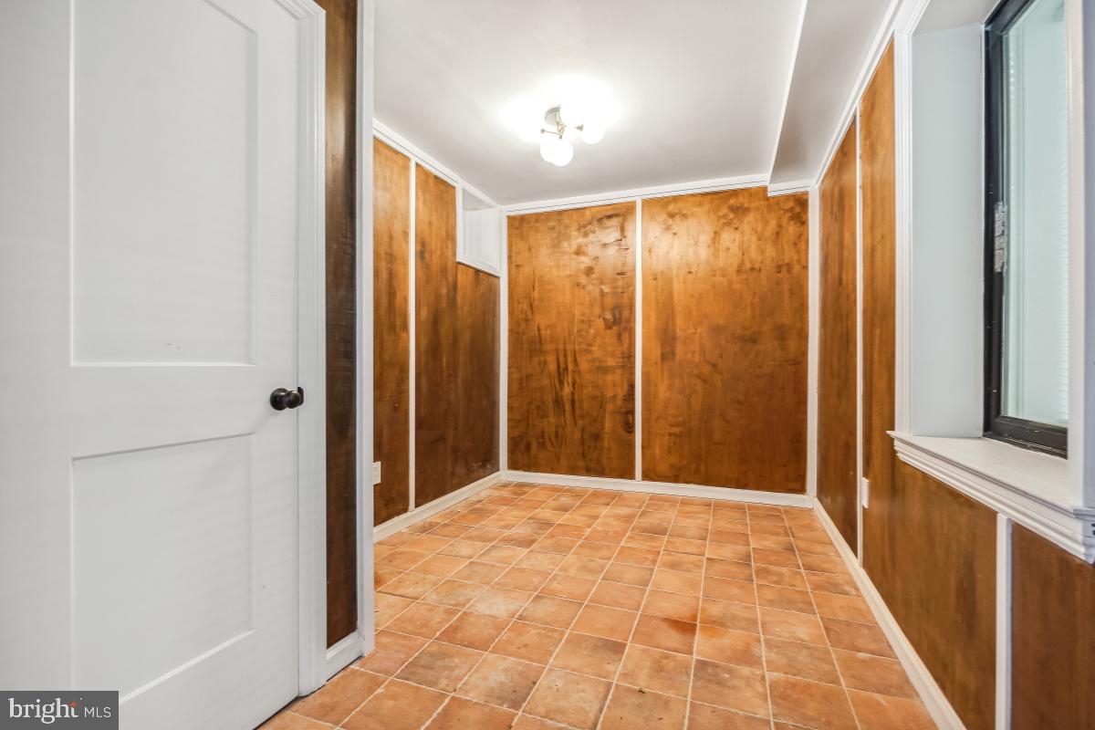 4420 15th Street Northwest Washington, DC 20011 - Photo 27 of 30 a view of a bathroom with shower