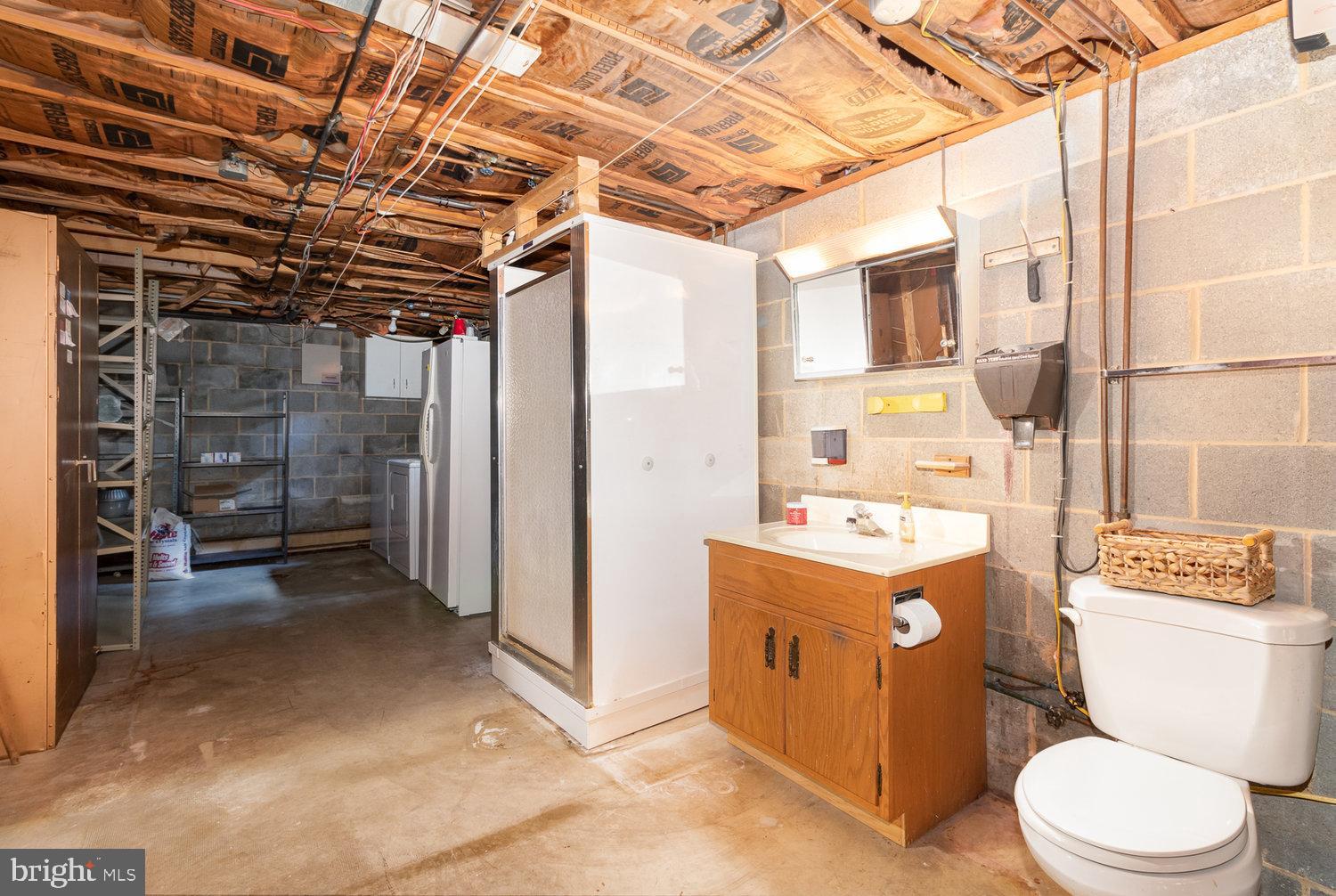321 North York Road Mechanicsburg, PA 17055 - Photo 18 of 40 Basement Bathroom