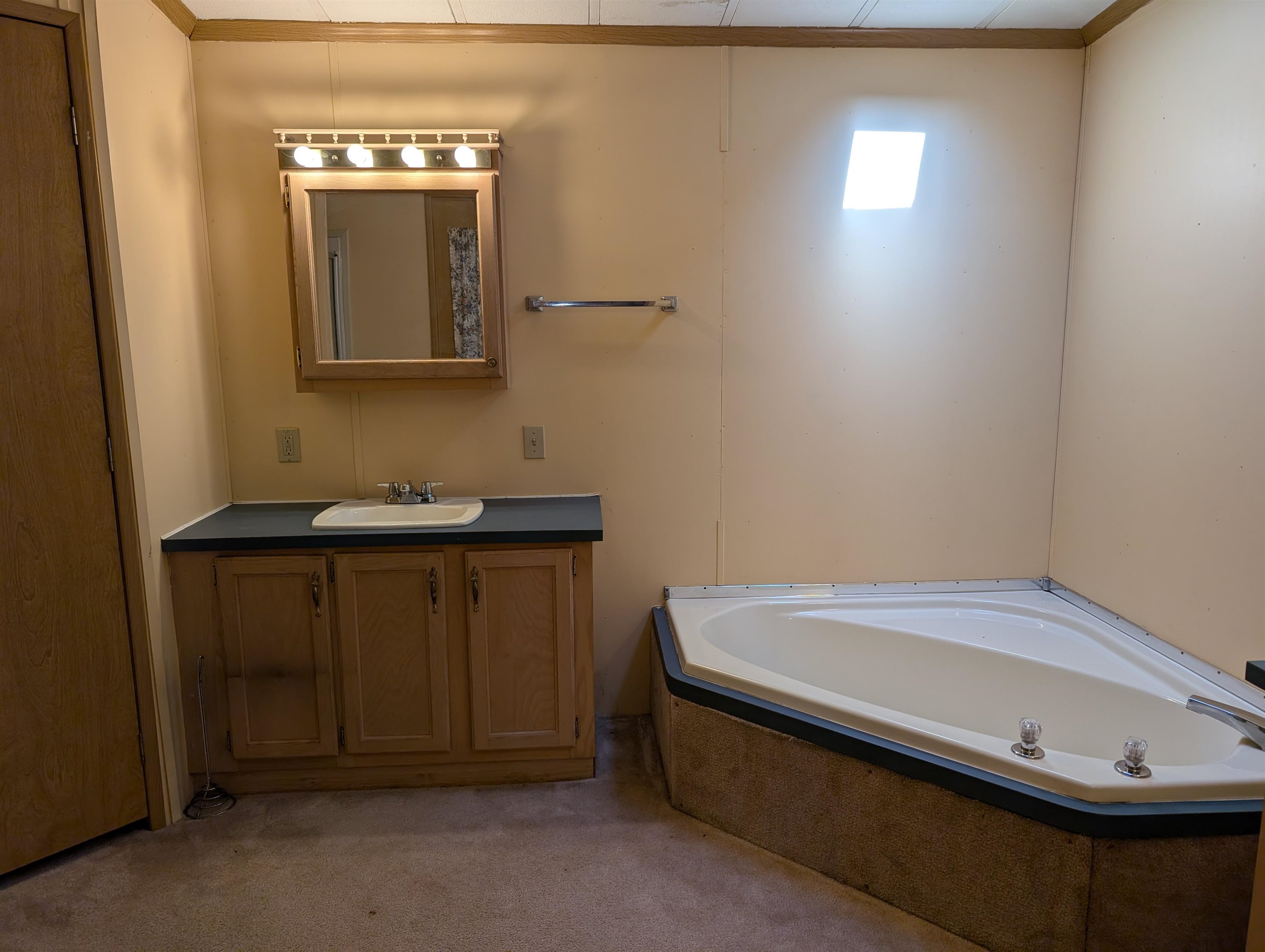 1082 Chelsea Road Corinth, VT 05039 - Photo 9 of 20