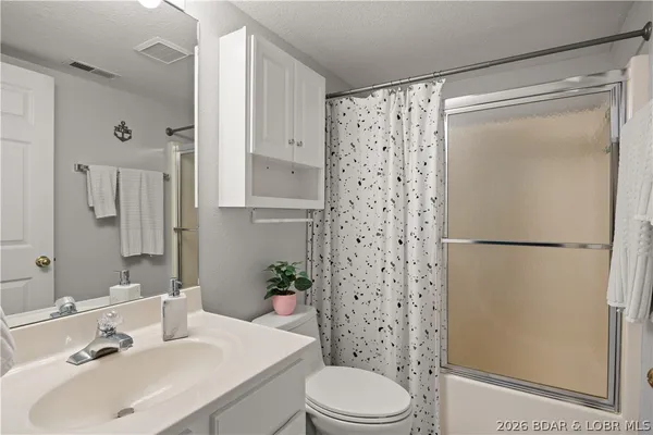 $219,000 | 40 Lighthouse Road, Unit 1302, Lake Ozark, MO 65049