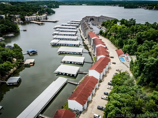 $219,000 | 40 Lighthouse Road, Unit 1302, Lake Ozark, MO 65049