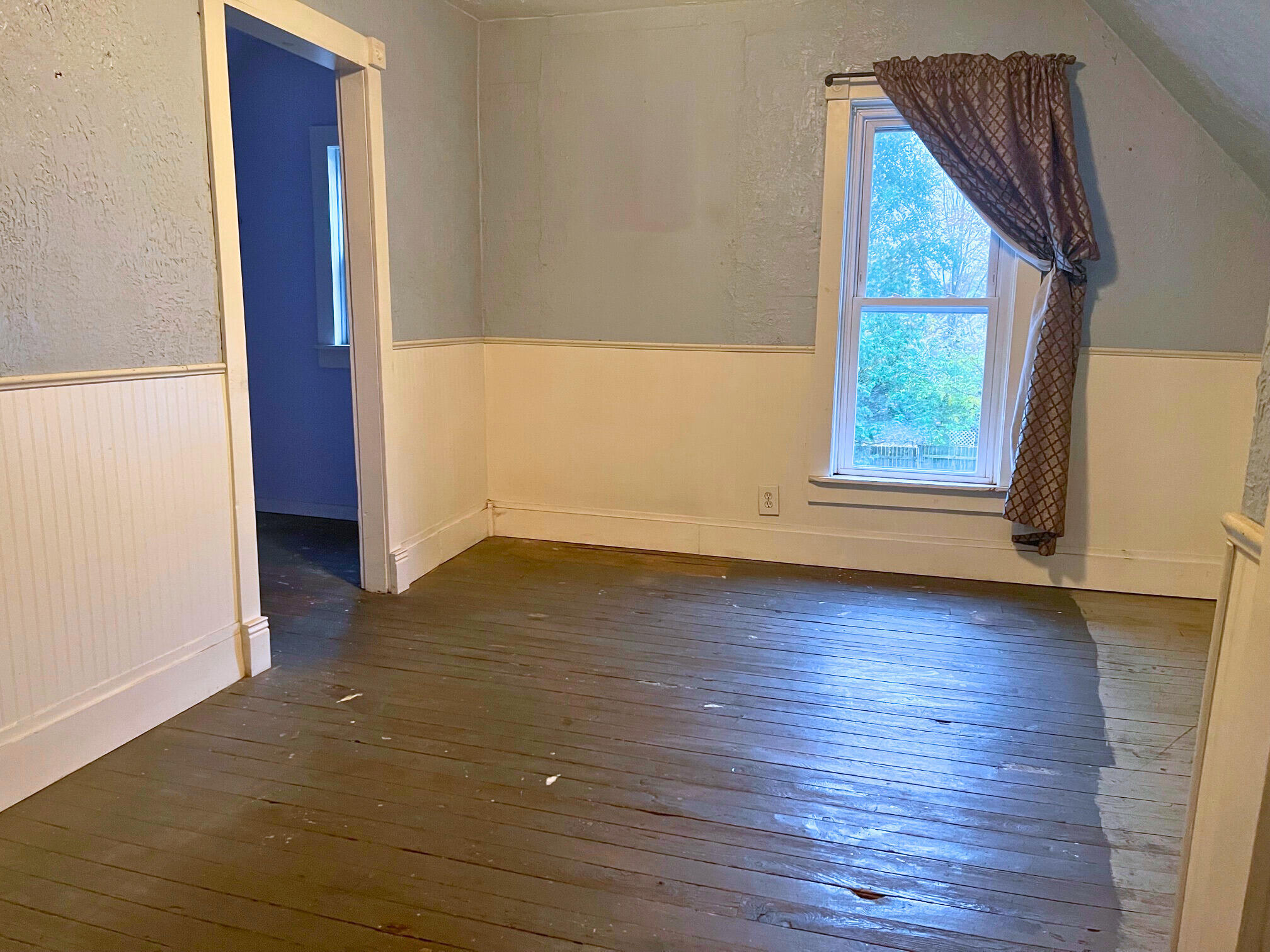 159 Jackson Street Manistee, MI 49660 - Photo 11 of 17 2ND BEDROOM