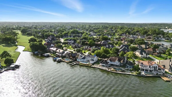 $3,200 | 12 Edgewood Circle, Montgomery, TX 77356