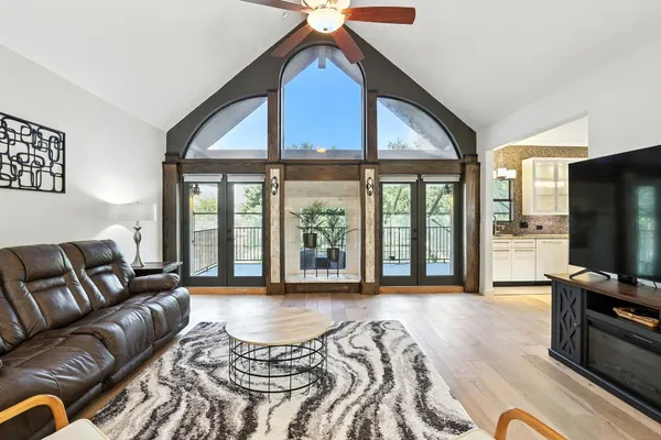 $3,200 | 12 Edgewood Circle, Montgomery, TX 77356