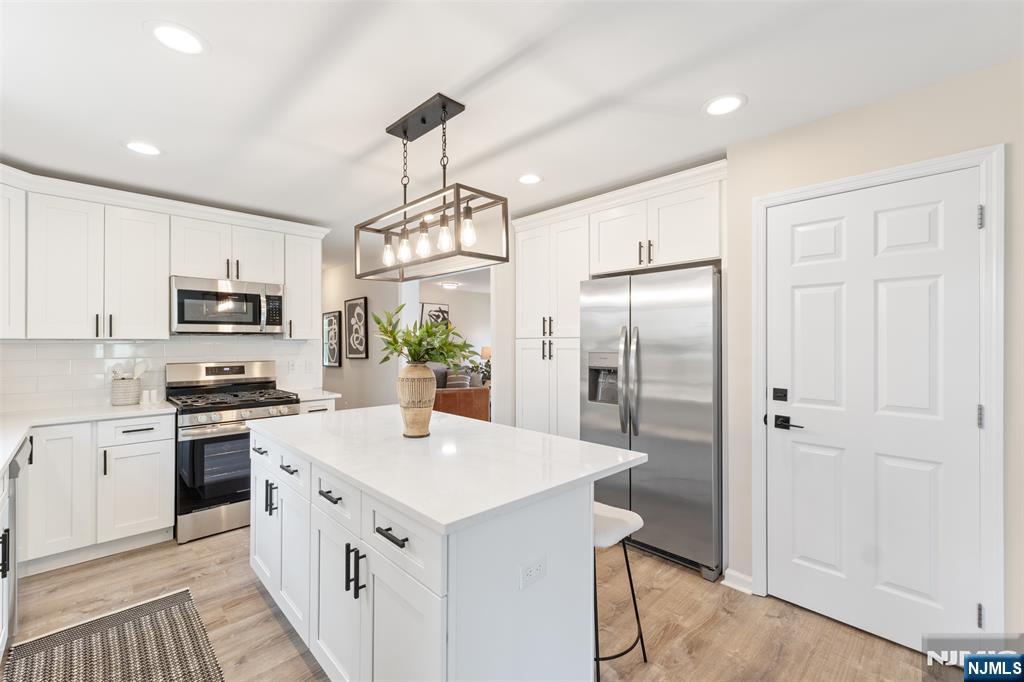 128 Big Piece Road Fairfield, NJ 07004 - Photo 9 of 23