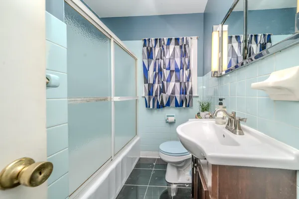 $209,900 | 5725 Edgewood Boulevard, Monroe, MI 48161