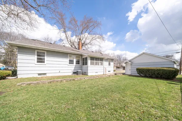 $209,900 | 5725 Edgewood Boulevard, Monroe, MI 48161