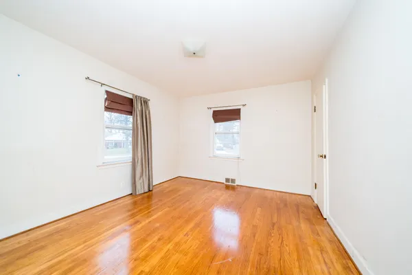 $209,900 | 5725 Edgewood Boulevard, Monroe, MI 48161