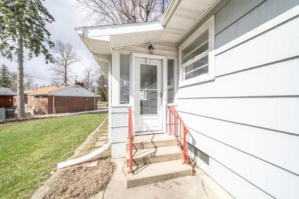 $209,900 | 5725 Edgewood Boulevard, Monroe, MI 48161