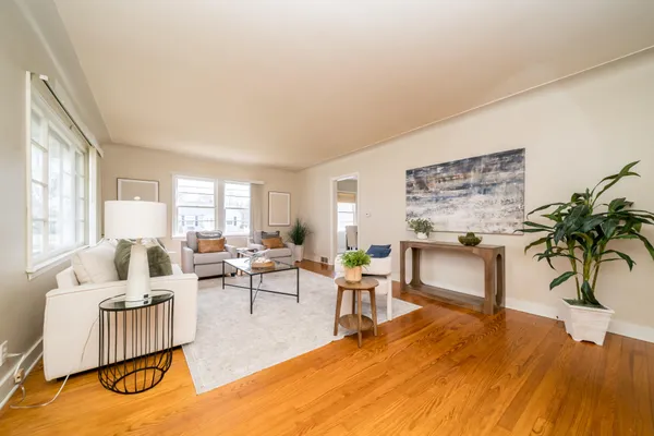 $209,900 | 5725 Edgewood Boulevard, Monroe, MI 48161