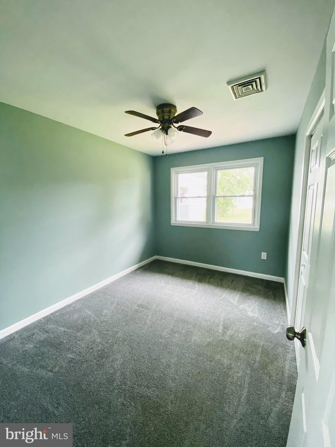 443 Colonial Road Bellmawr, NJ 08031 - Photo 23 of 41 Bedroom