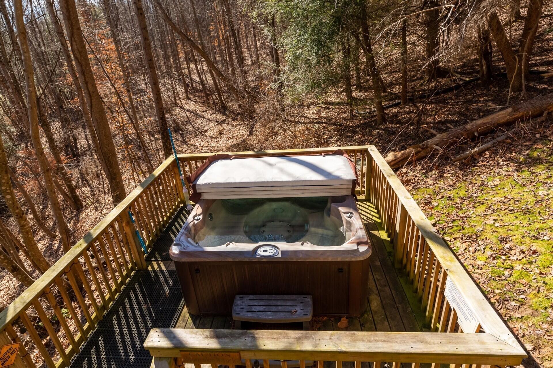 18591 Hockman Road Rockbridge, OH 43149 - Photo 6 of 25 hot tub