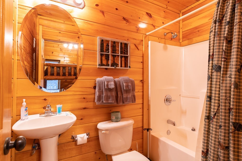 1726 Summit View Way Pigeon Forge, TN 37862 - Photo 20 of 35 Gallery Image 20