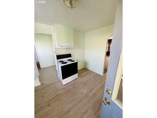 $329,888 | 3800 E Street, Springfield, OR 97478