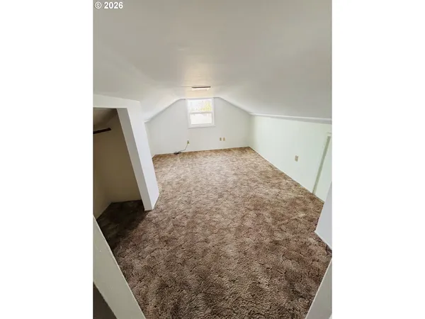 $329,888 | 3800 E Street, Springfield, OR 97478