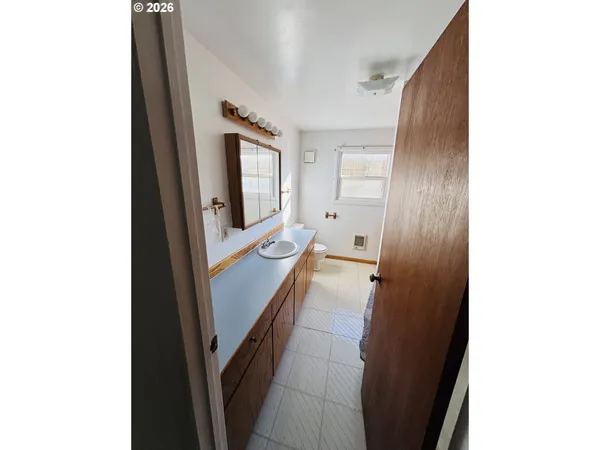 $329,888 | 3800 E Street, Springfield, OR 97478