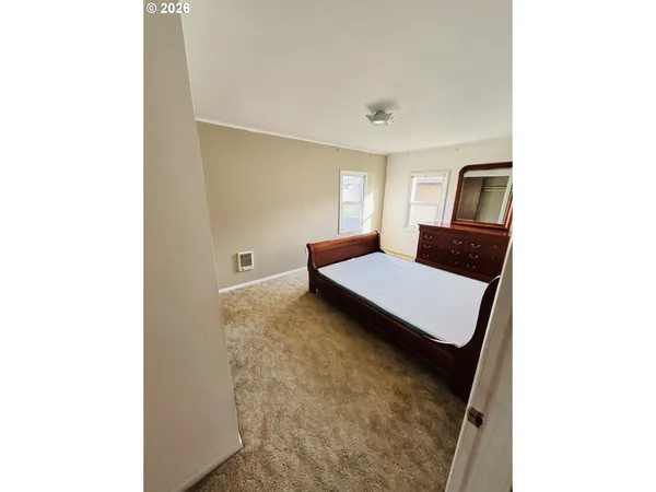 $329,888 | 3800 E Street, Springfield, OR 97478