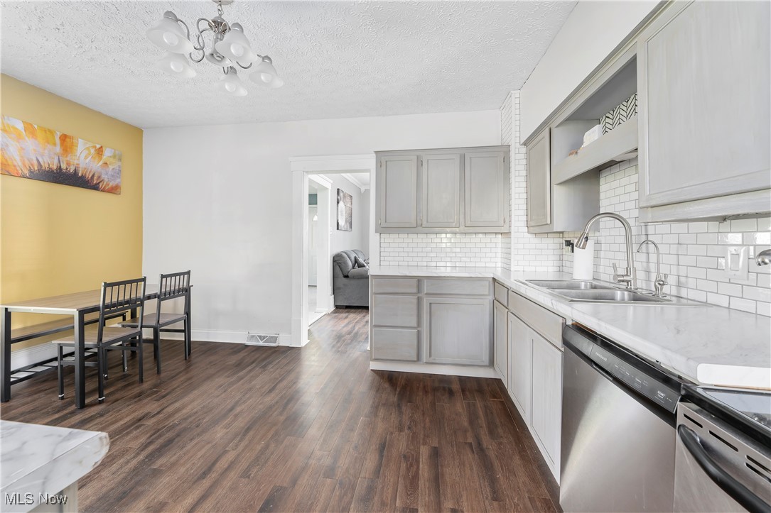 885 West Nimisila Road Akron, OH 44319 - Photo 9 of 24 Gallery Image 9