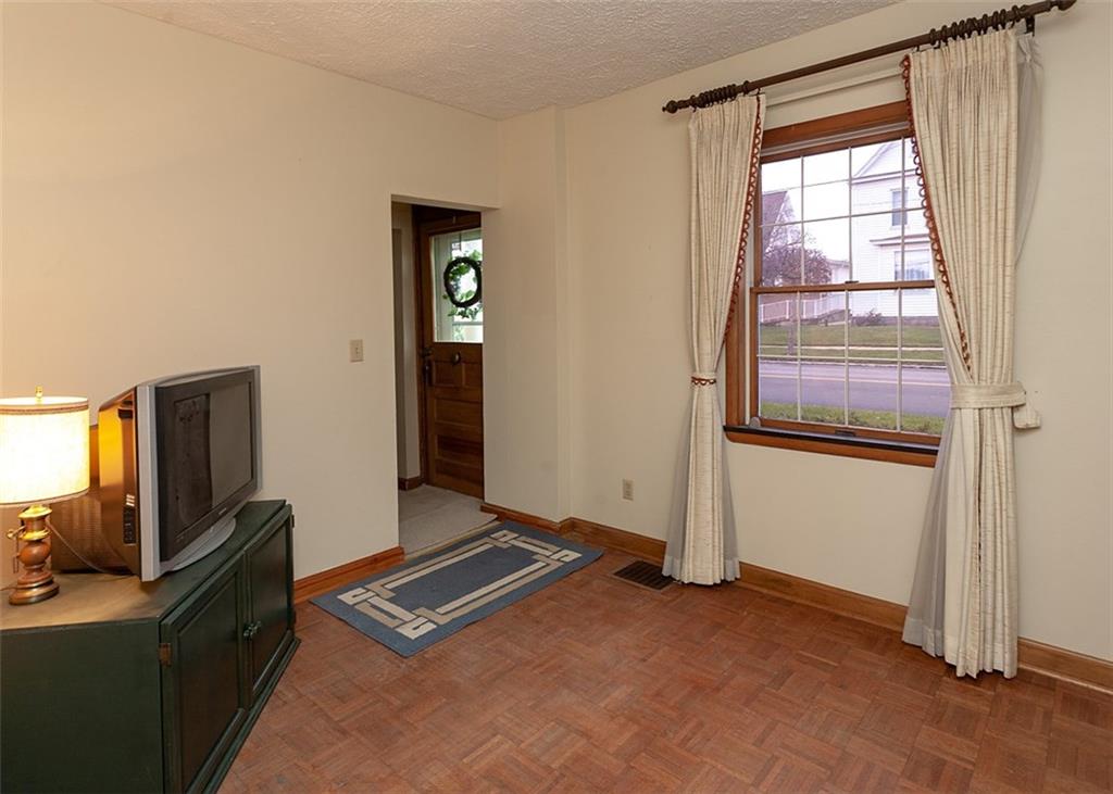 206 Independence Street Perryopolis, PA 15473 - Photo 11 of 24 Gallery Image 11