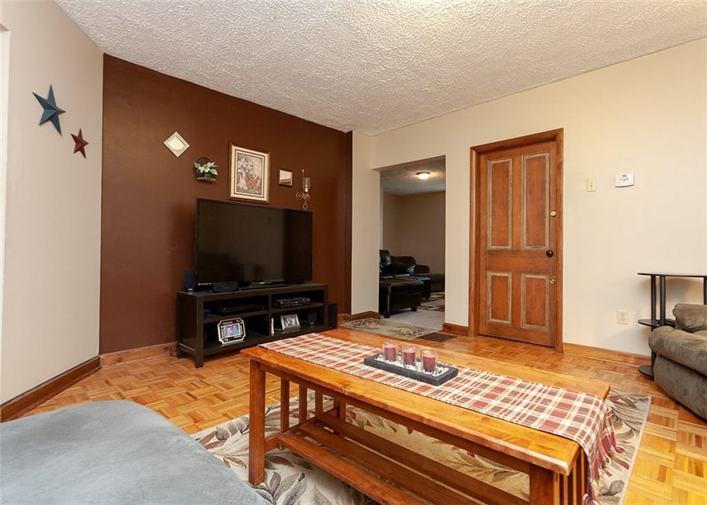 206 Independence Street Perryopolis, PA 15473 - Photo 10 of 24 Gallery Image 10