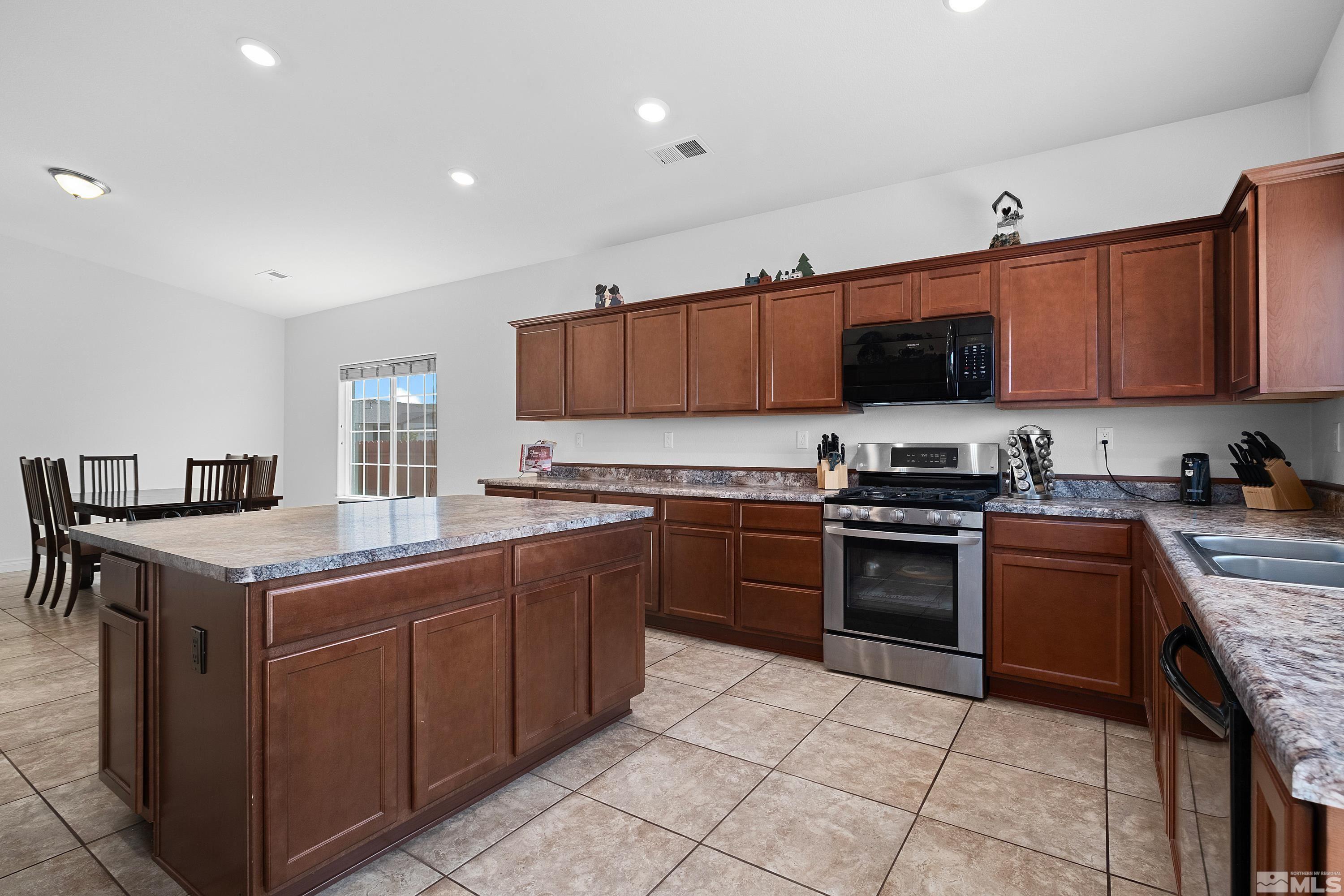 18544 Winter Hazel Court Reno, NV 89508 - Photo 7 of 19 Photo 7