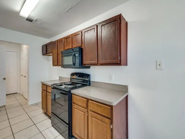 $1,700 | 4516 Alamosa Street, Fort Worth, TX 76119