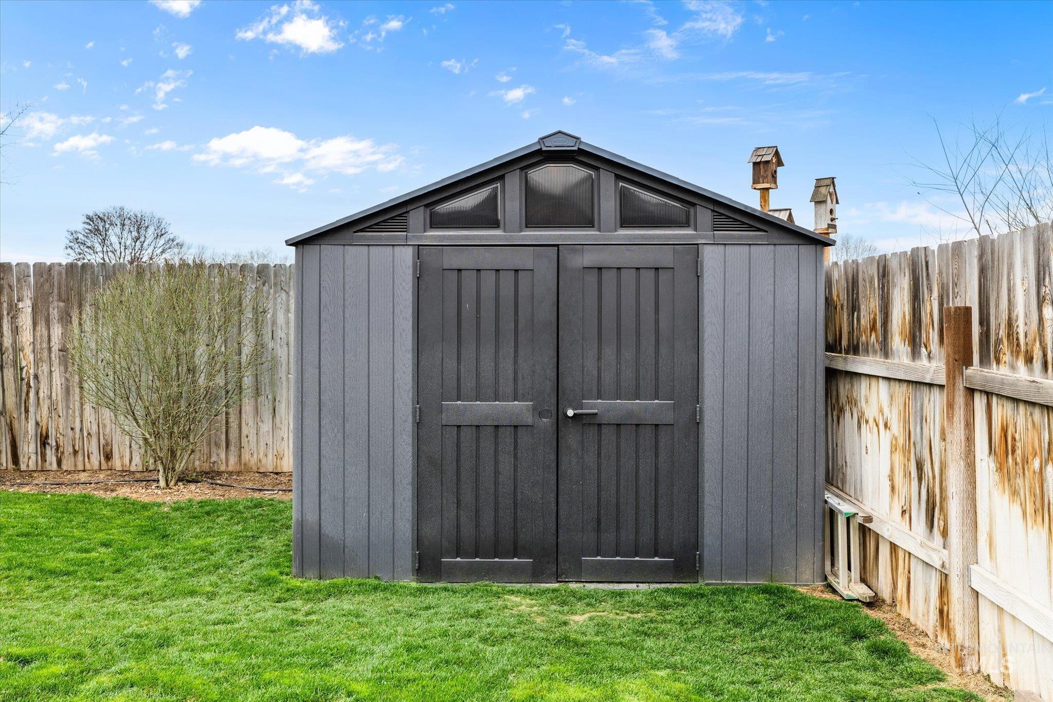 1065 West 11th Street Weiser, ID 83672 - Photo 42 of 48 View of shed featuring a fenced backyard