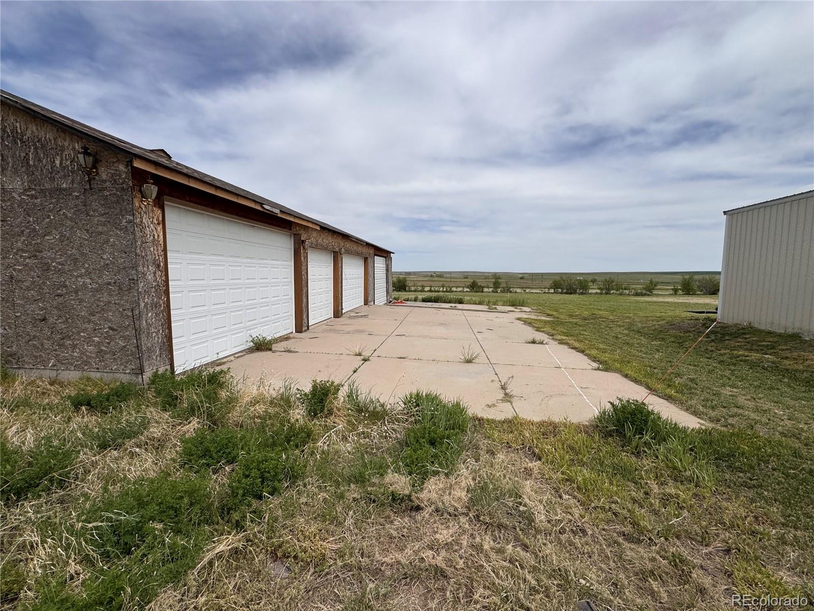 38423 County Road 166 Agate, CO 80101 - Photo 26 of 28 a view of a backyard