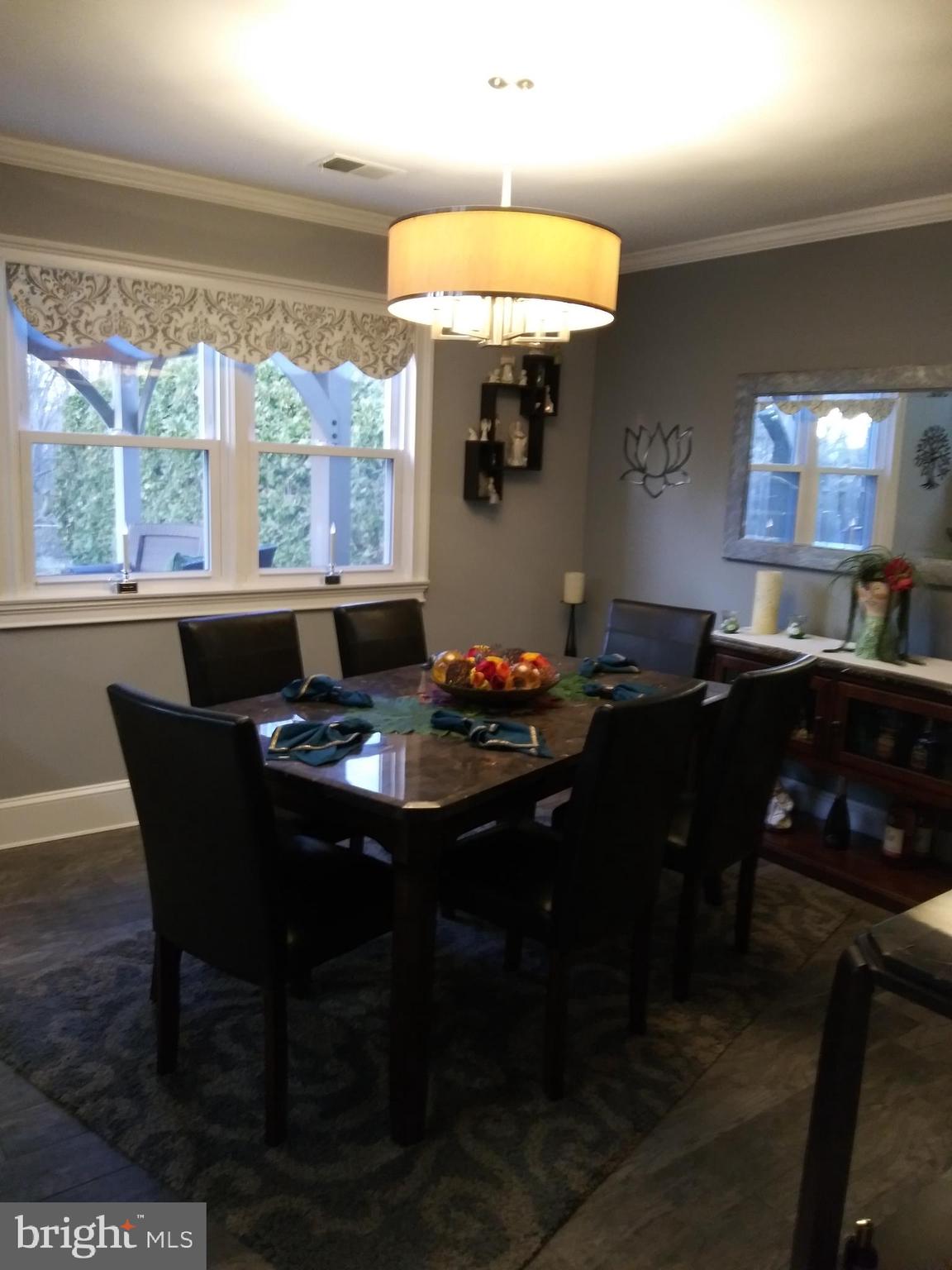 832 Roberts Road Warminster, PA 18974 - Photo 11 of 41 Dining room