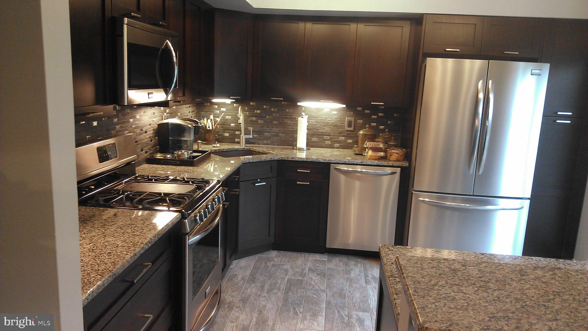 832 Roberts Road Warminster, PA 18974 - Photo 13 of 41 Kitchen