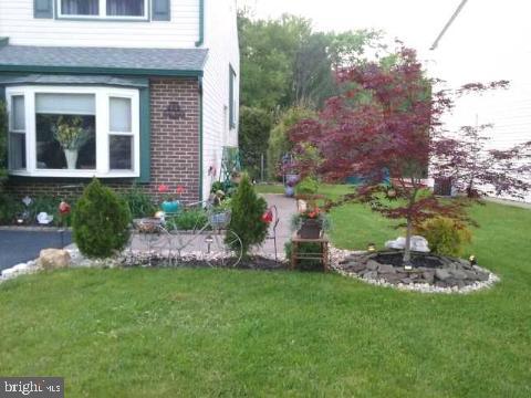 832 Roberts Road Warminster, PA 18974 - Photo 41 of 41 Exterior front access to main entrance