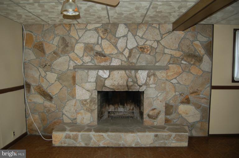 7502 Gaither Road Sykesville, MD 21784 - Photo 19 of 20 Family Room