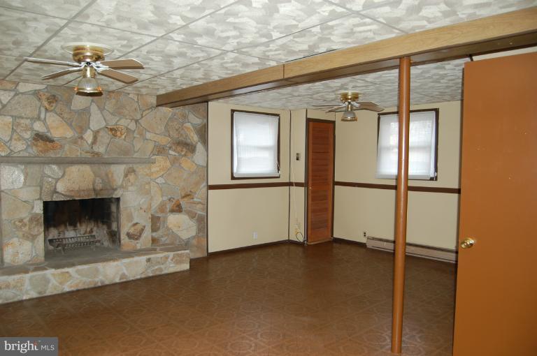 7502 Gaither Road Sykesville, MD 21784 - Photo 6 of 20 Family Room