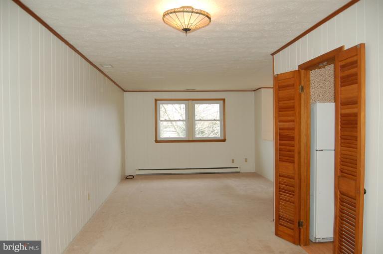 7502 Gaither Road Sykesville, MD 21784 - Photo 10 of 20 Living Room
