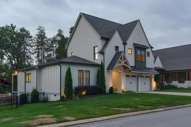 $1,050,000 | 9550 Wolf Creek Trail, Ooltewah, TN 37363