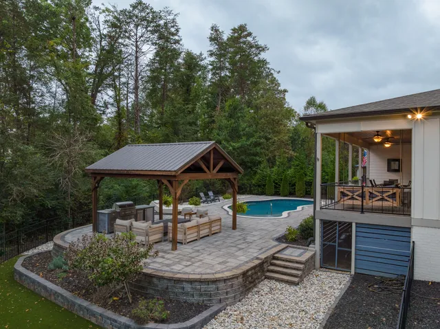 $1,050,000 | 9550 Wolf Creek Trail, Ooltewah, TN 37363