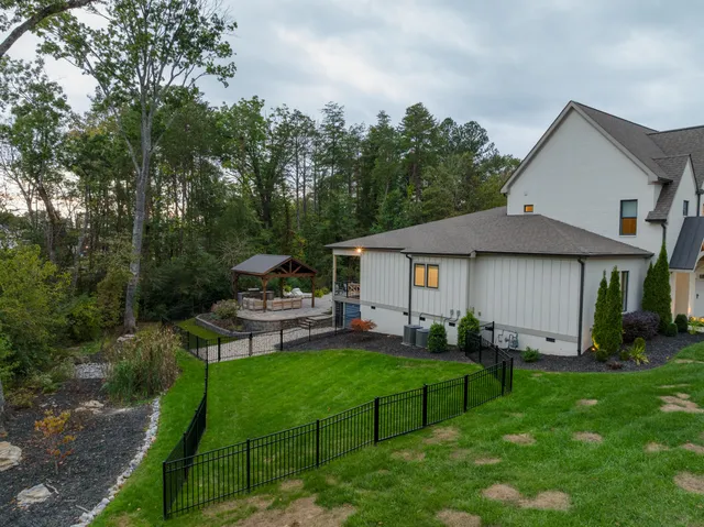 $1,050,000 | 9550 Wolf Creek Trail, Ooltewah, TN 37363