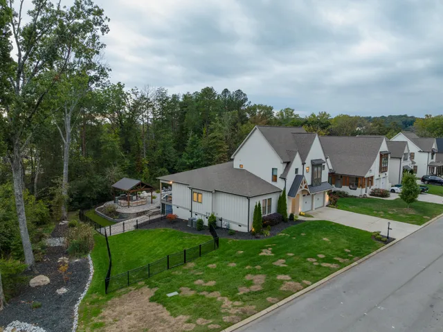 $1,050,000 | 9550 Wolf Creek Trail, Ooltewah, TN 37363