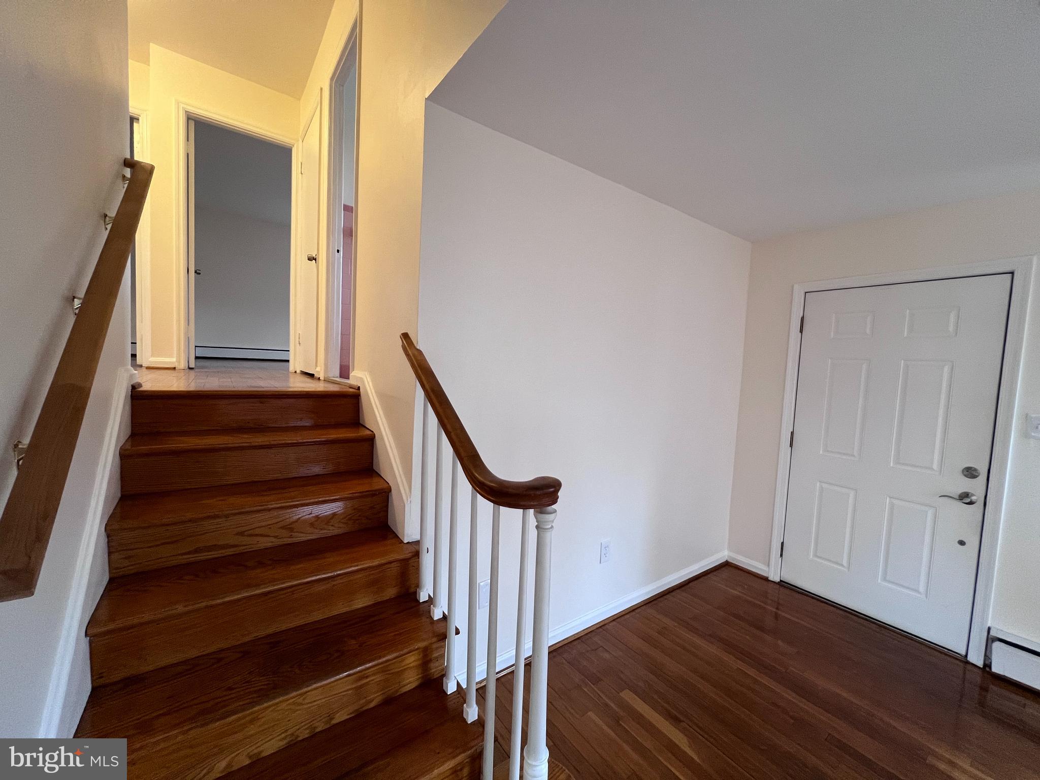 155 Sillery Bay Road Pasadena, MD 21122 - Photo 13 of 34 a view of entryway