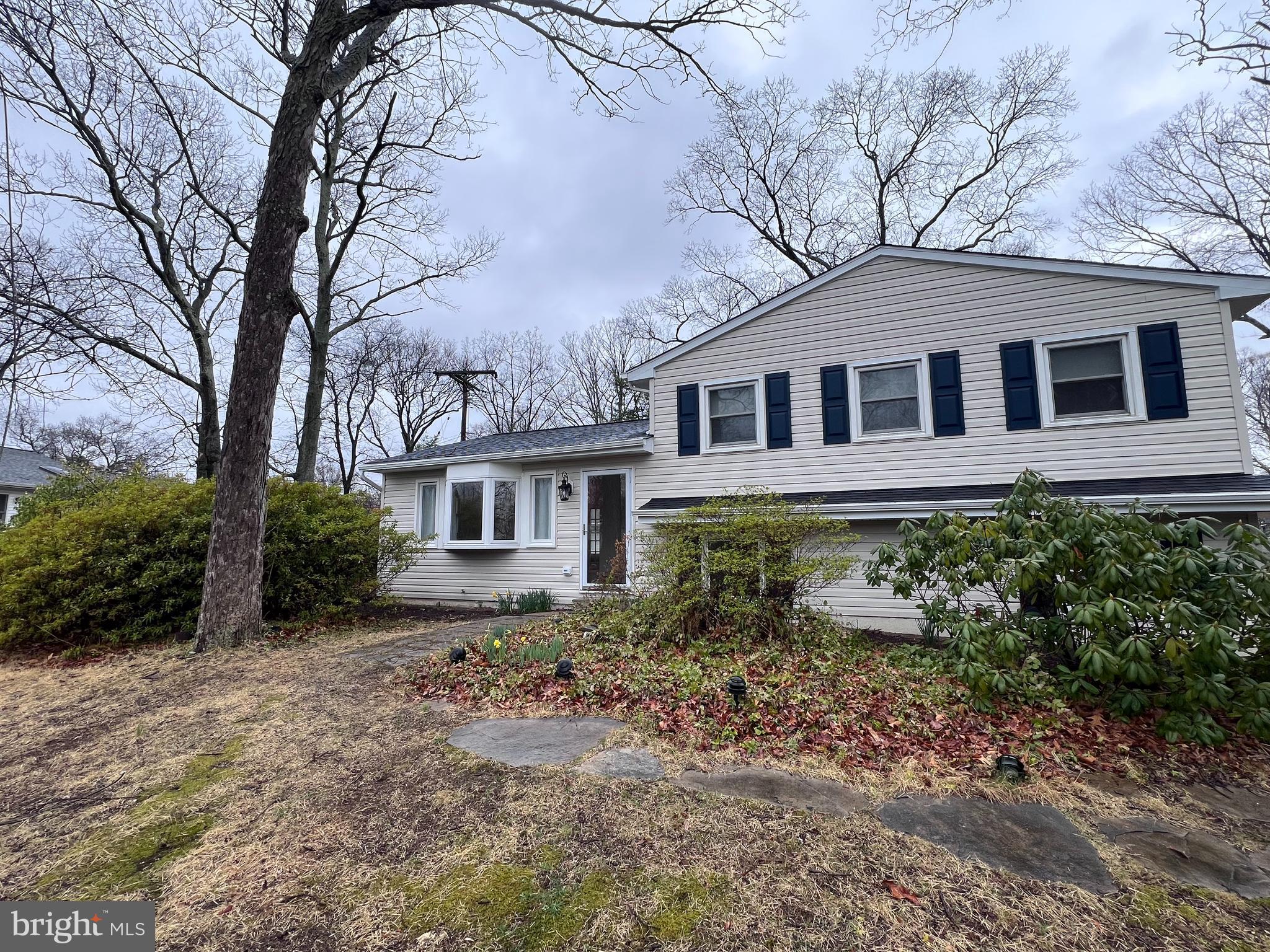 155 Sillery Bay Road Pasadena, MD 21122 - Photo 2 of 34 front view of a house with a yard