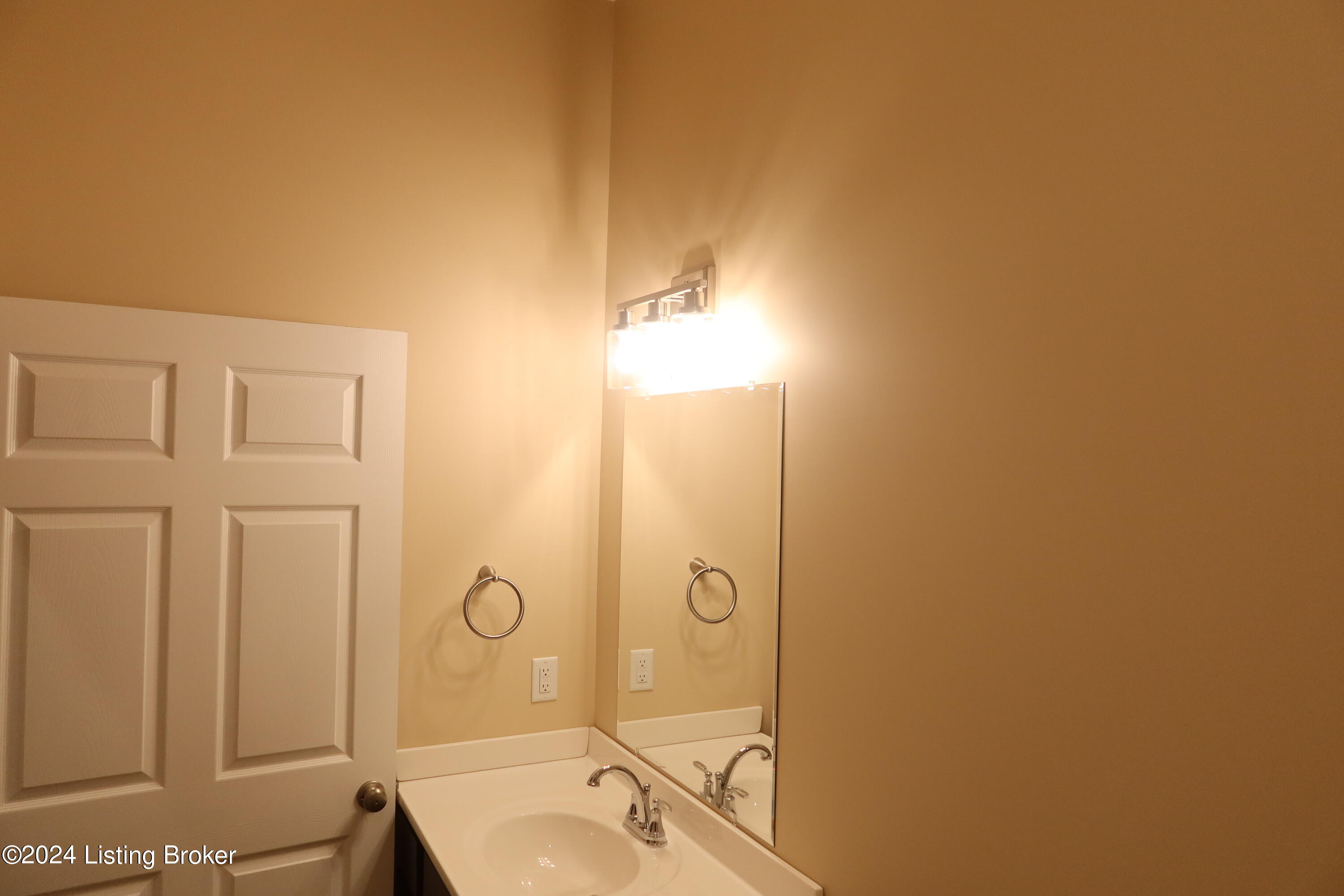 118 Peonia Road Clarkson, KY 42726 - Photo 28 of 43 2024-04-11 02.12.03
