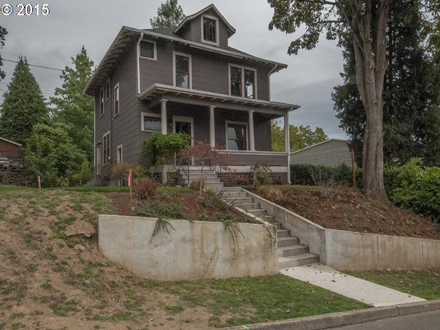 6726 North Mohawk Avenue Portland, OR 97203 - Photo 1 of 16