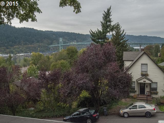 6726 North Mohawk Avenue Portland, OR 97203 - Photo 2 of 16