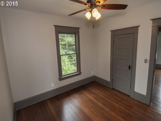 6726 North Mohawk Avenue Portland, OR 97203 - Photo 8 of 16