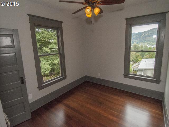 6726 North Mohawk Avenue Portland, OR 97203 - Photo 9 of 16