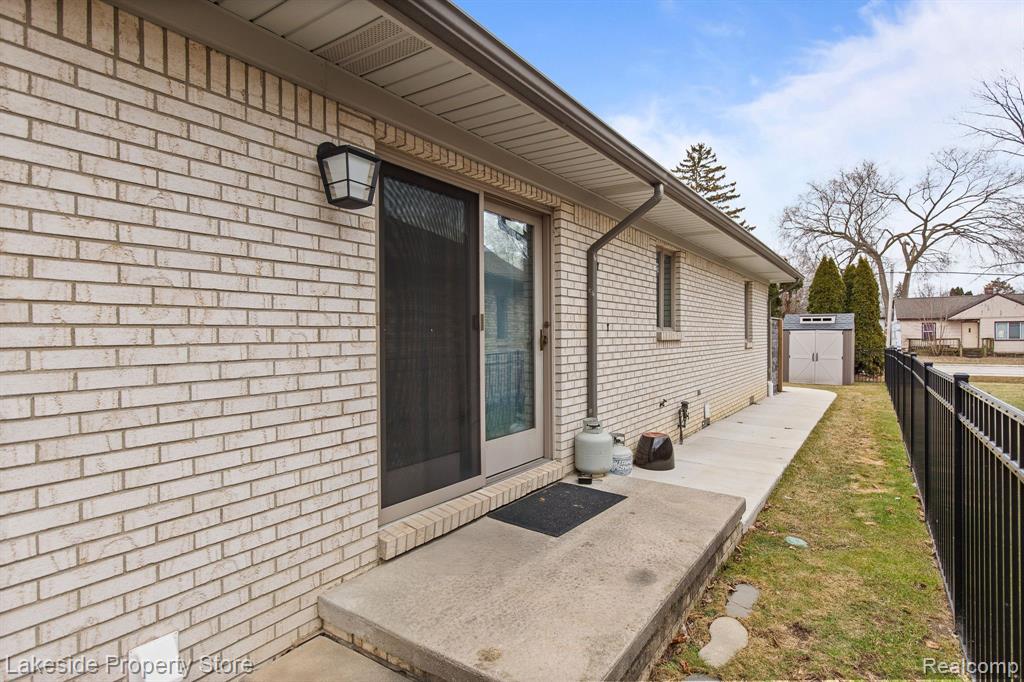 29596 Riverside Bay Court Harrison Township, MI 48045 - Photo 32 of 33
