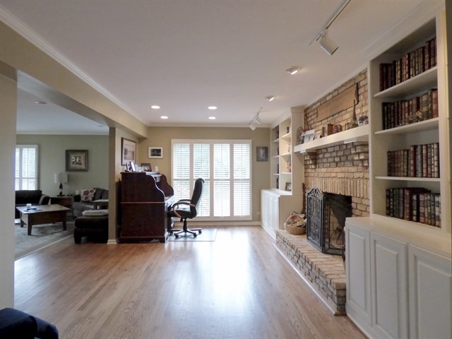 35W741 Valleyview Road Algonquin, IL 60102 - Photo 9 of 25