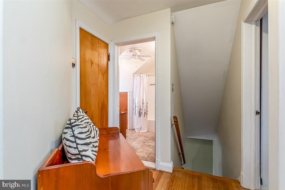 2702 Alden Road Baltimore, MD 21234 - Photo 25 of 34 Upper level hall
